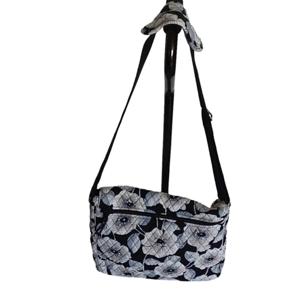 VERA BRADLEY QUILTED FLORAL UNISEXNWOTMESSENGER BAG
